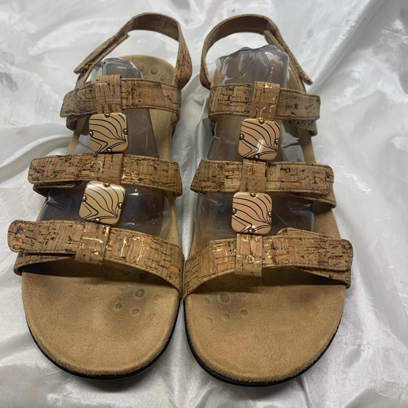 Vionic Amber Cork Sandals - Picture 2 of 8
